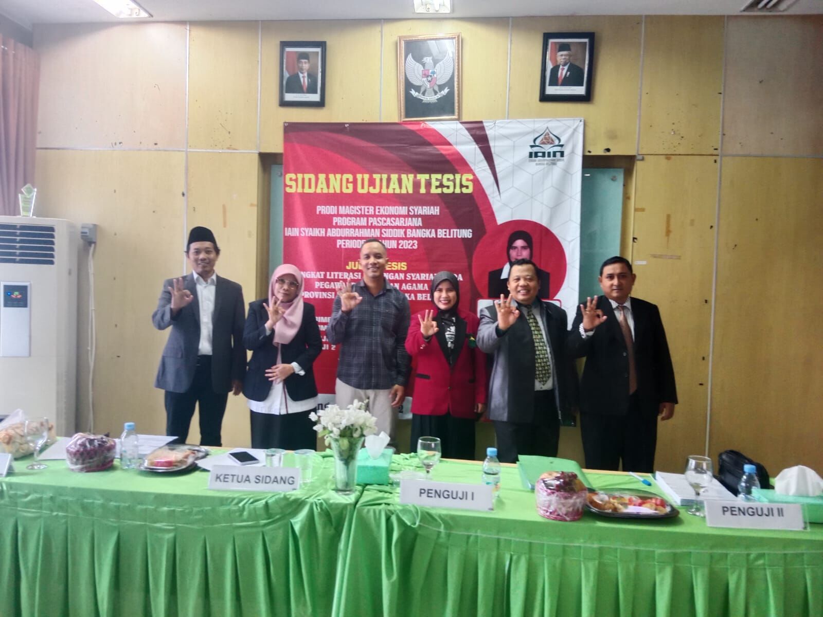 Komariah, Mahasiswi Prodi Ekonomi Syariah Ketiga Yang Mengikuti Ujian Tesis Periode II Tahun 2023