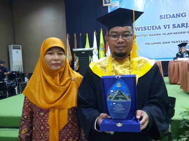 Johan, M.Pd, Wisudawan Terbaik Fakultas dan Institut pada Wisuda Periode VI Tahun 2022