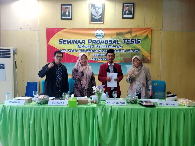 Seminar Proposal Tesis Kamis, 2 Februari 2024