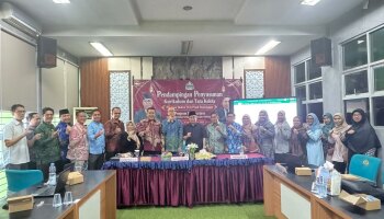 Hari Kedua Penyusunan Kurikulum dan Tata Kelola Program Studi Doktor Studi Islam, Hadirkan Direktur Sekolah Pascasarjana UIN Jakarta